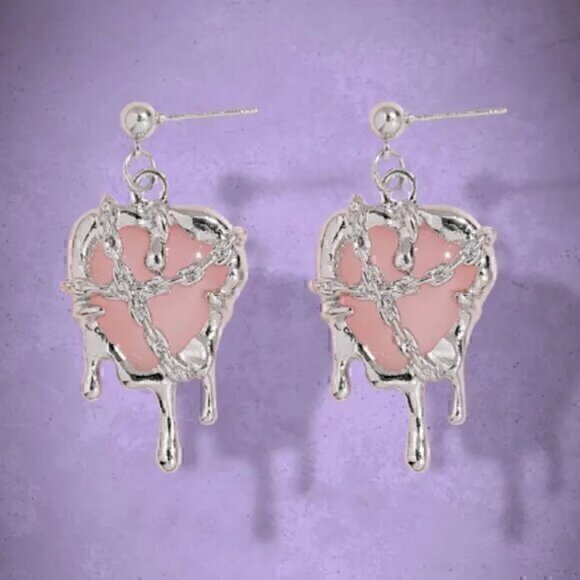 Pink Silver Gothic Style Sweet Dark Chained Heart  Imprisoned Heart Earrings - Picture 1 of 1